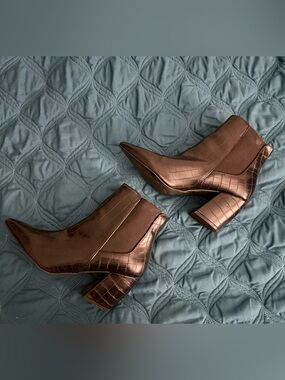 Women's Black Croc-Embossed Block Heel Ankle Boots